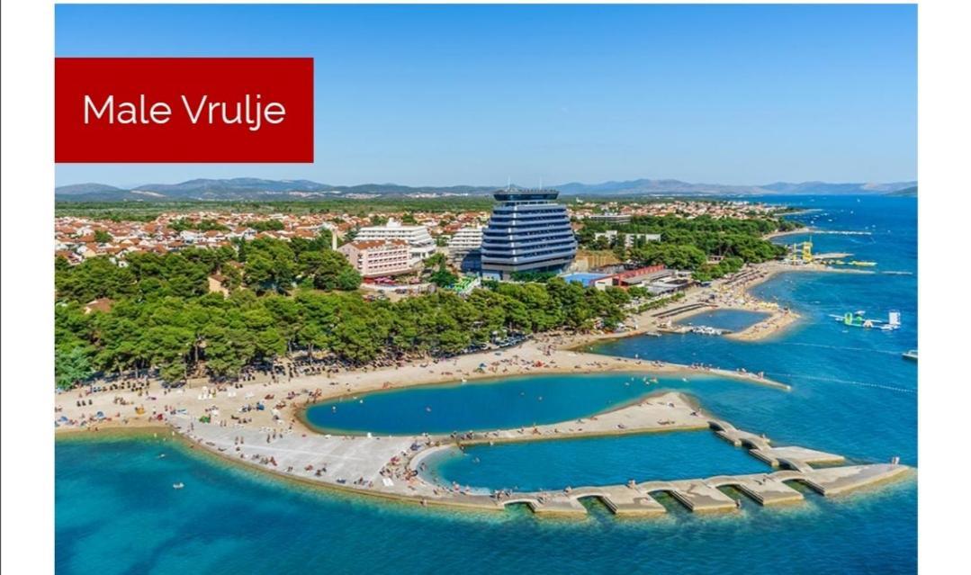 Apartmani Vuckovic Vodice Esterno foto