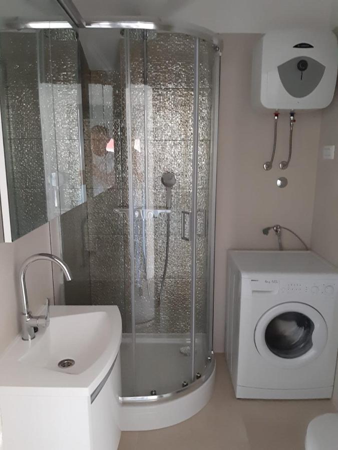 Apartmani Vuckovic Vodice Esterno foto