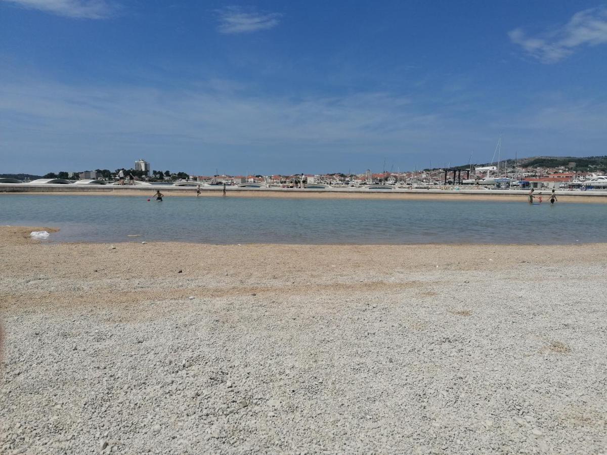 Apartmani Vuckovic Vodice Esterno foto