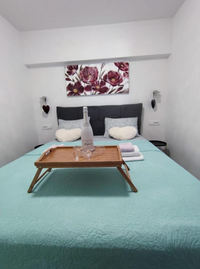 Apartmani Vuckovic Vodice Esterno foto